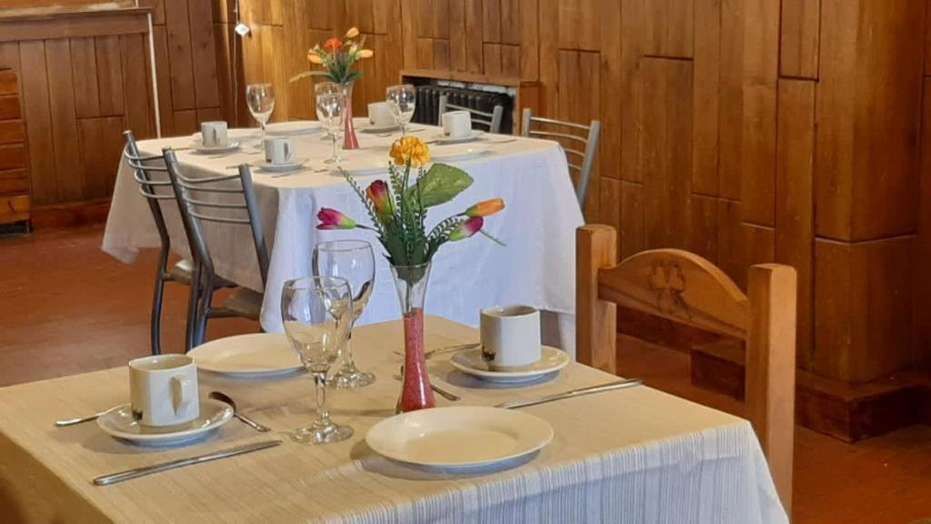 Alojamiento Curru Leuvu Bariloche Hotel ภายนอก รูปภาพ