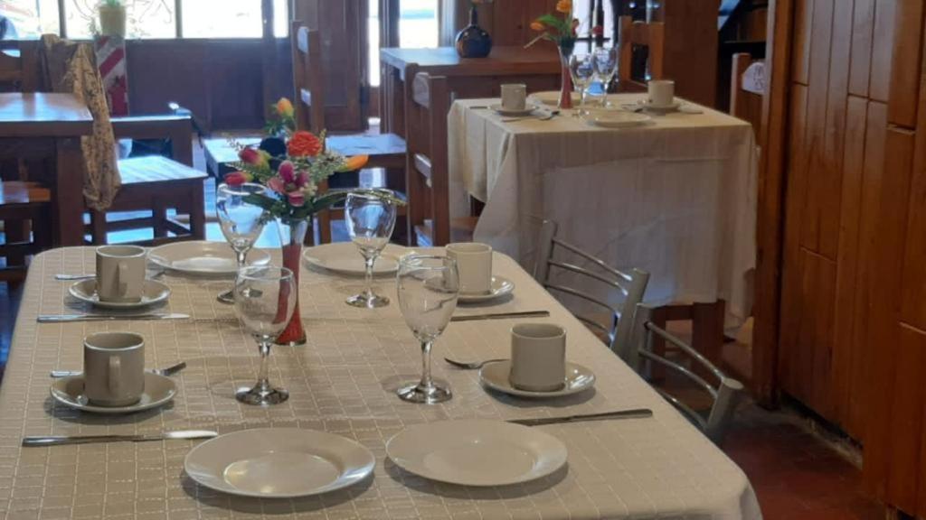 Alojamiento Curru Leuvu Bariloche Hotel ภายนอก รูปภาพ