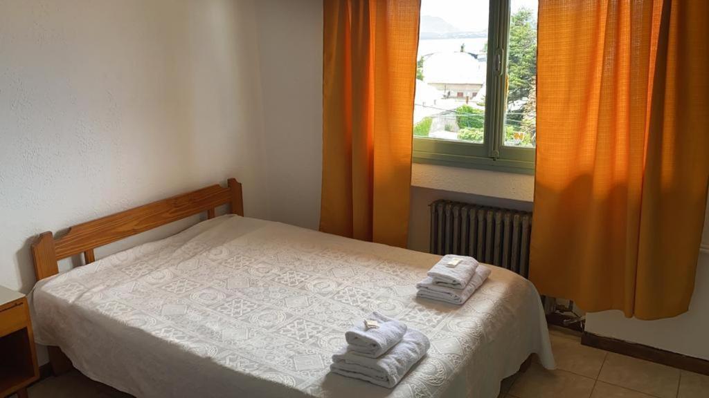 Alojamiento Curru Leuvu Bariloche Hotel ภายนอก รูปภาพ